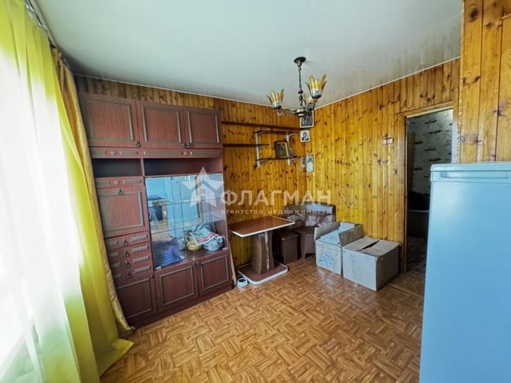 4-комн квартира Толбухина, 64