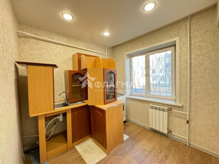 2-комн квартира Ленина, 109