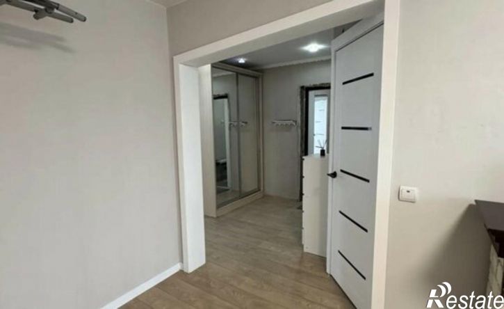3-комн квартира пр-кт Космонавтов, 12,  д. 12