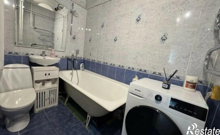 3-комн квартира пр-кт Космонавтов, 12,  д. 12