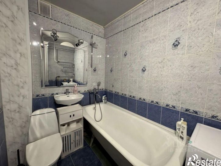 3-комн квартира пр-кт Космонавтов, 12,  д. 12