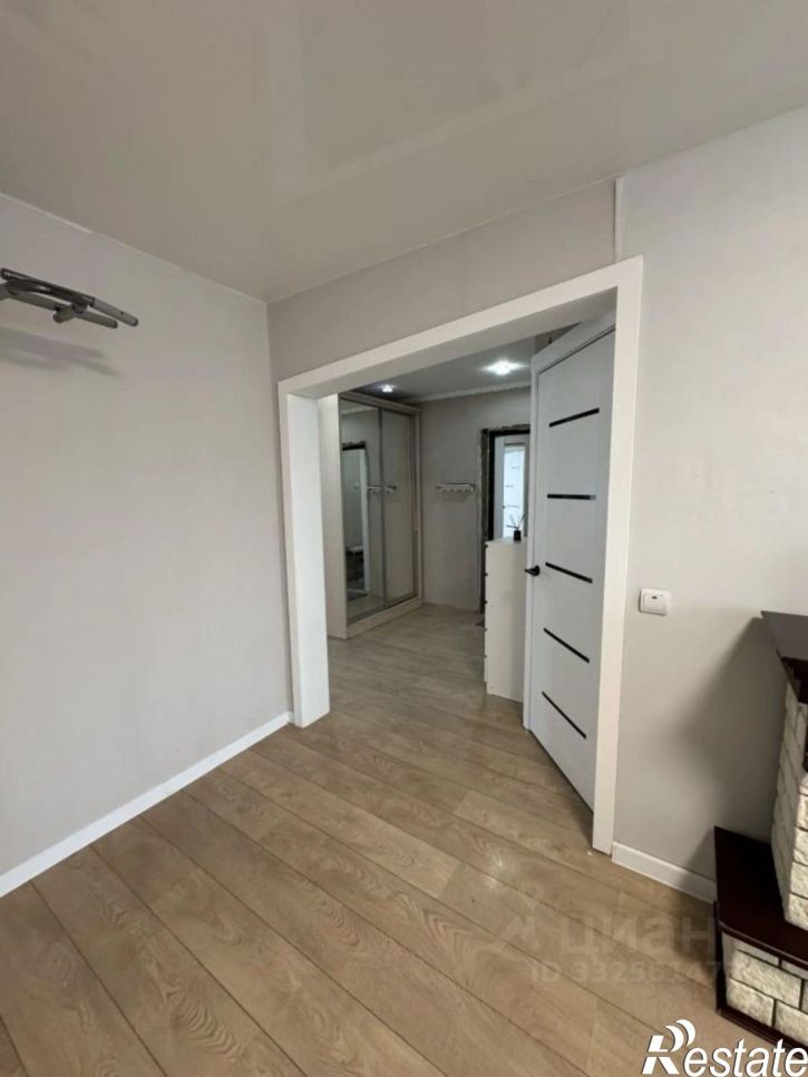 3-комн квартира пр-кт Космонавтов, 12,  д. 12