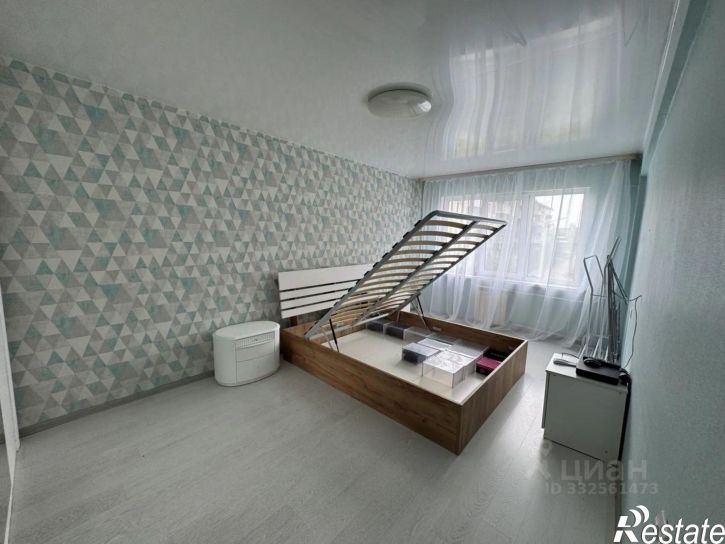 3-комн квартира пр-кт Космонавтов, 12,  д. 12