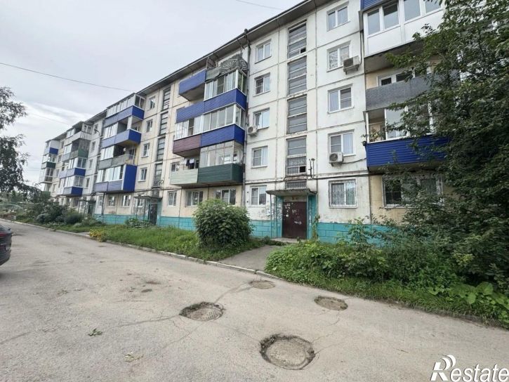 3-комн квартира пр-кт Космонавтов, 12,  д. 12