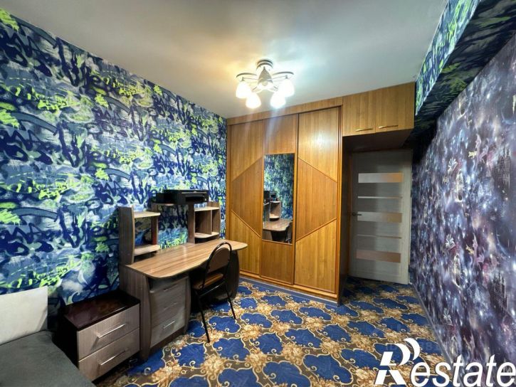 4-комн квартира проспект Космонавтов, 30,  д. 30