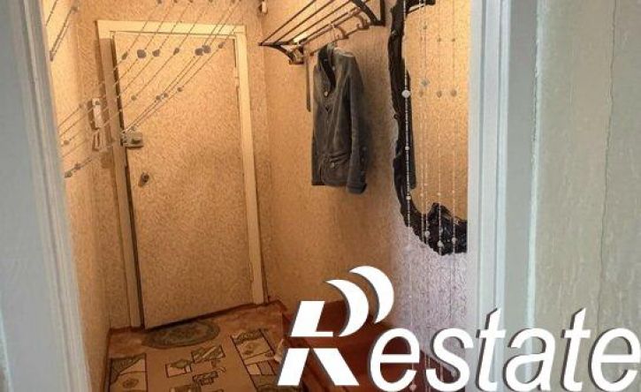 2-комн квартира Молотовая улица, 80,  д. 80