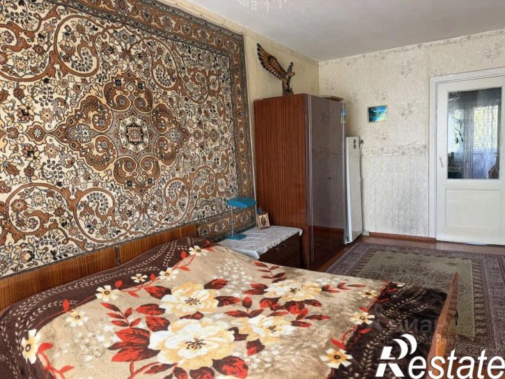 2-комн квартира Молотовая улица, 80,  д. 80
